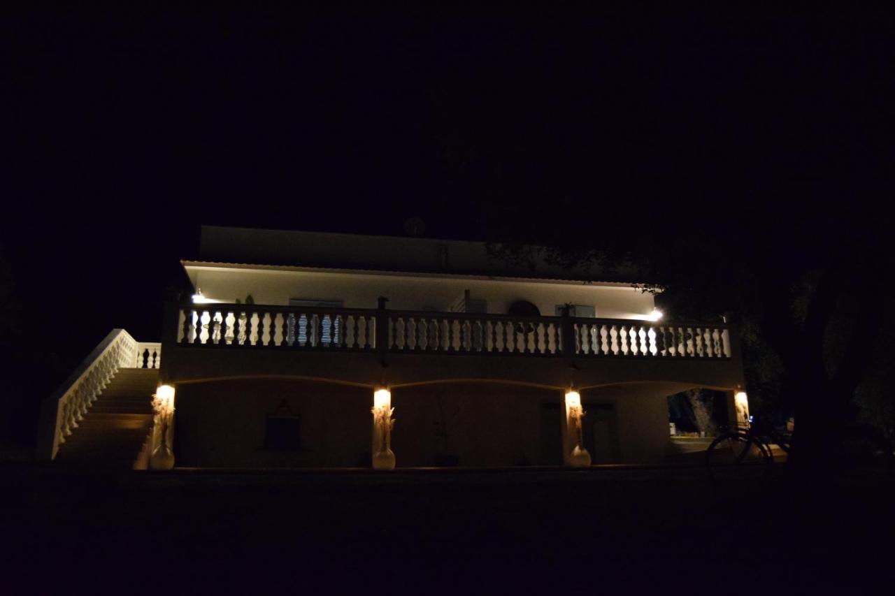Meridiana Case Al Mare Mattinata Exterior photo